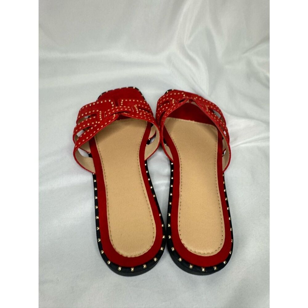 Boohoo Flat Studded Strap
Sandals - Picture 2 of 5